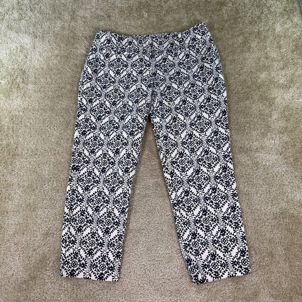 Black & White Patterned Women’s Cropped Pants